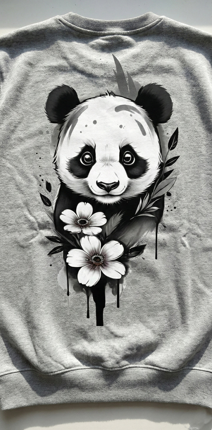 Black&white panda illustration sweatshirt.